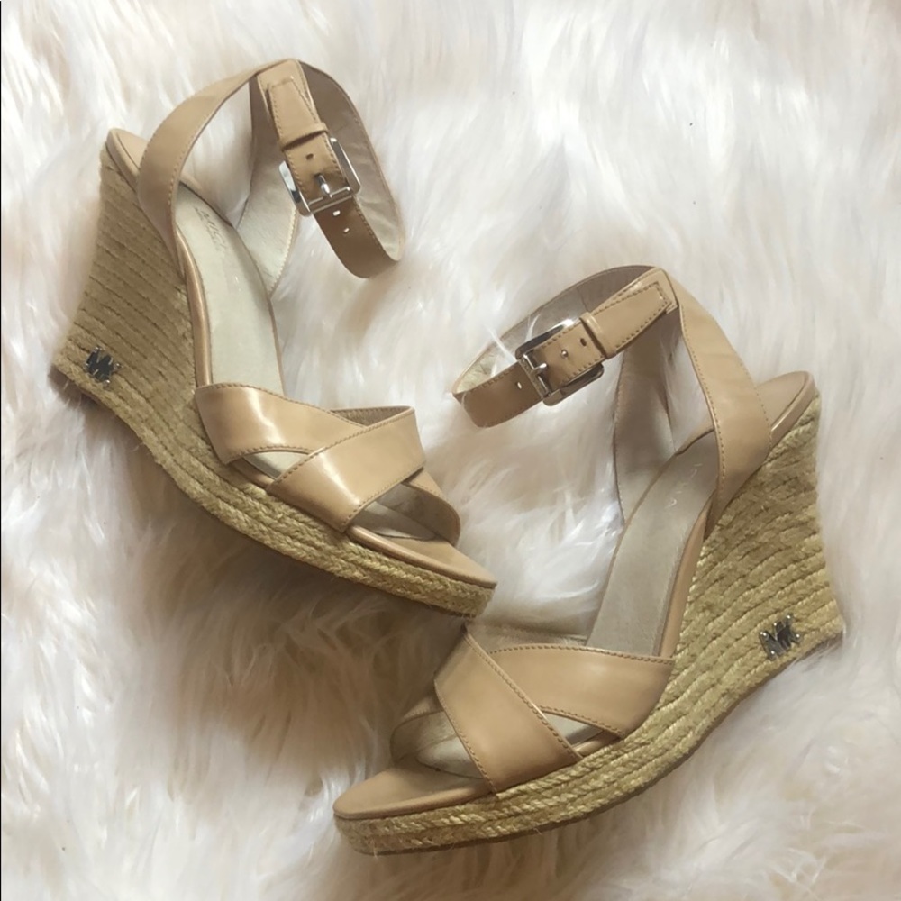 Michael Kors Espadrille Wedge tan sandal size 9